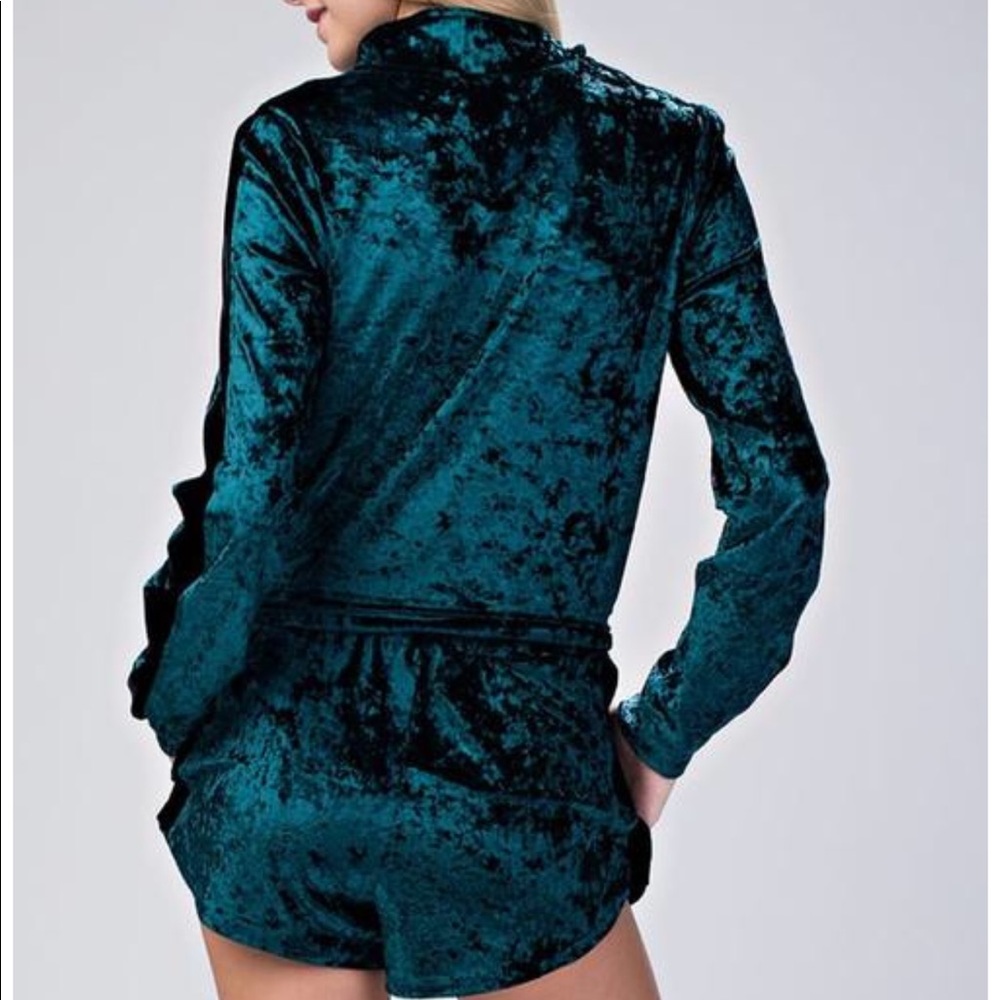 💎Blue Velvet Jacket💎 - Picture 2 of 3